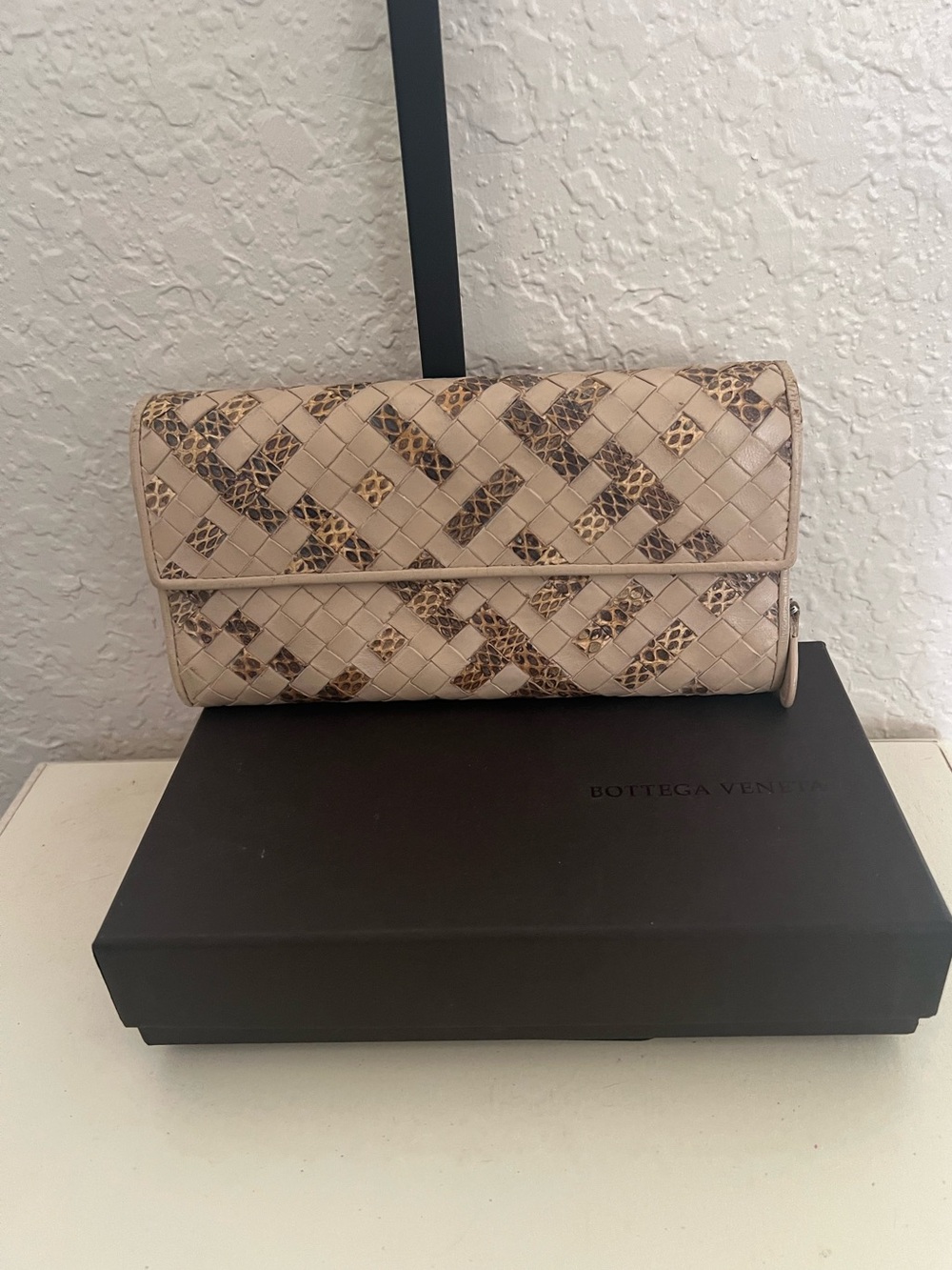 Bottega Veneta Beige Woven Leather Wallet with Print Inlay